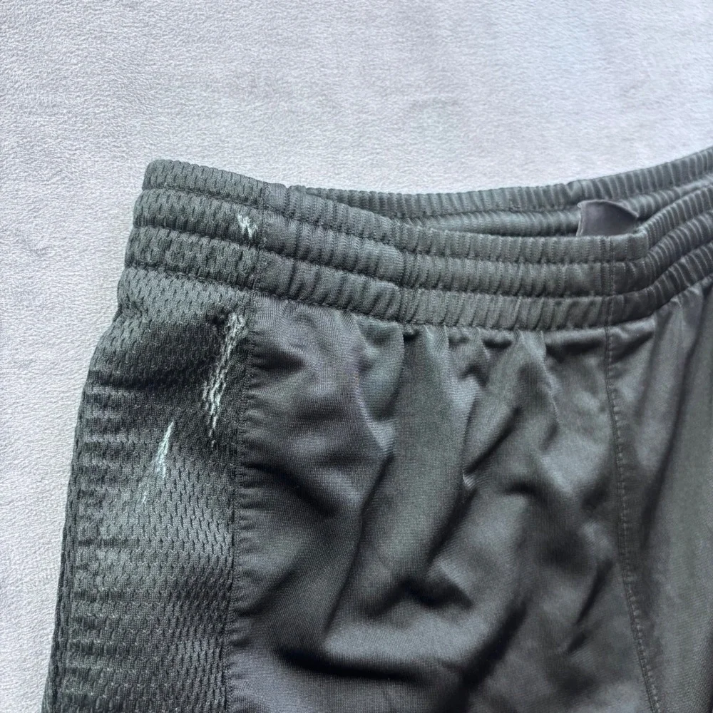 Jordan Mens Black Basketball Shorts Mesh Panels Jumpman Logo Size L
